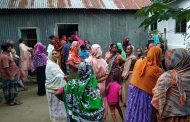 বাসাইলে নবজাতক উদ্ধার নিয়ে রহস্য, স্থানীয়দের ভীড়