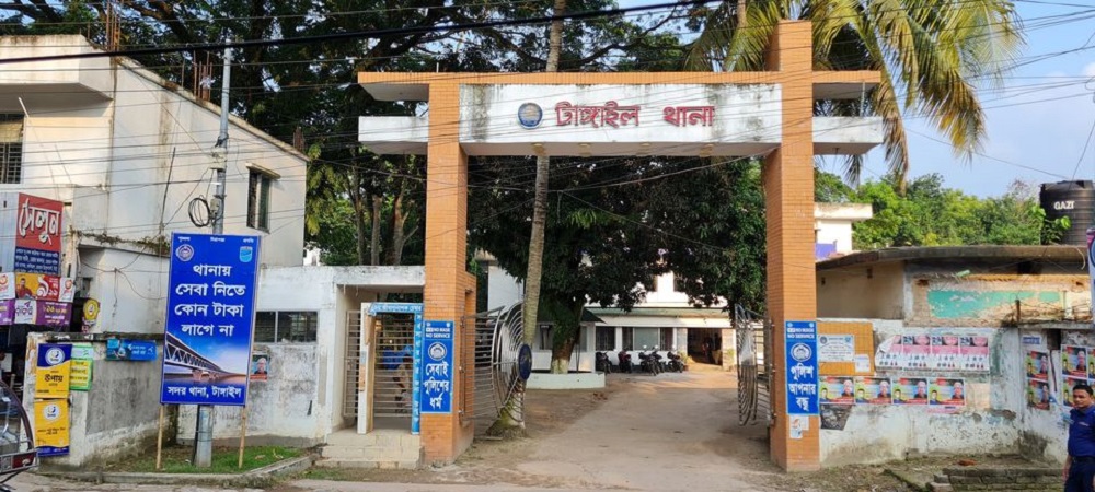 টাঙ্গাইলে এসপি’র মোবাইল ছিনতাই, দীর্ঘ সময়েও উদ্ধার হয়নি
