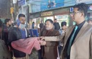 বাসাইলে গরিব-অসহায় ও শীতার্তদের মাঝে পৌরসভার উদ্যোগে কম্বল বিতরণ