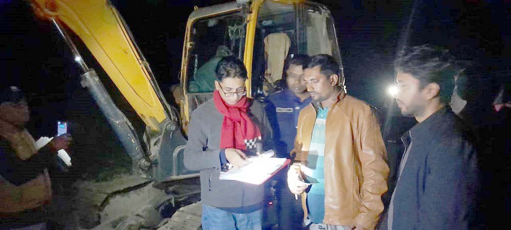 বাসাইলে চলছে মাটি কাটার মহোৎসব, এক ব্যবসায়ীকে ৫০ হাজার টাকা জরিমানা