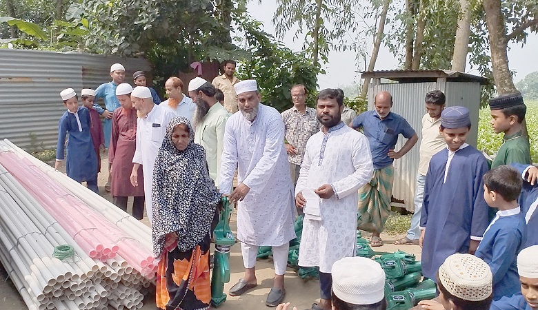 কাঞ্চনপুরে মসজিদ, মাদ্রাসা, বাজার ও সুবিধাবঞ্চিত মানুষের মাঝে টিউবওয়েল বিতরণ