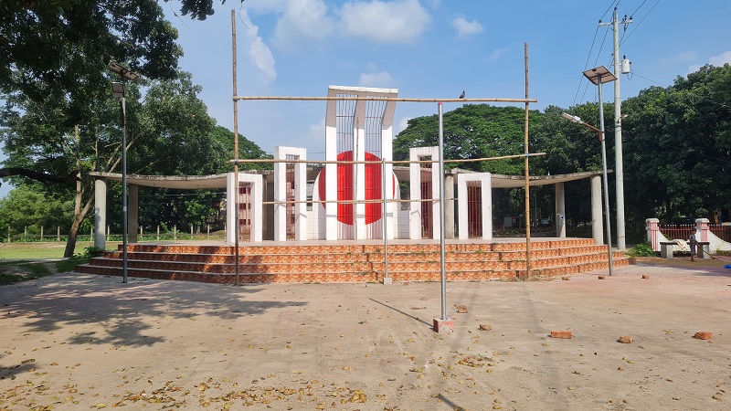 বাসাইলে একইস্থানে মুক্তিযোদ্ধা ও ছাত্র সমাজের পাল্টাপাল্টি সমাবেশের ডাক; কঠোর অবস্থানে পুলিশ