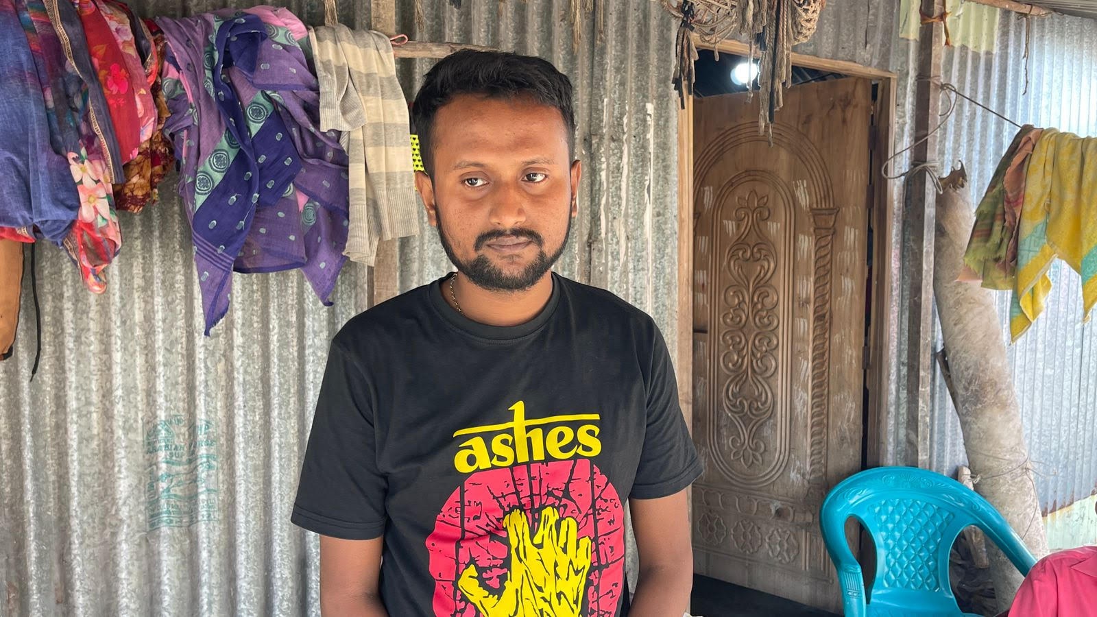 বাঁচতে চায় ক্যান্সার আক্রান্ত বিজয় বাদ্যকর, সাহায্যের আবেদন