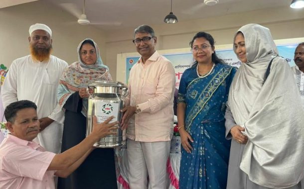 বাসাইলে ২৮০ খামারীর মাঝে এলডিডিপি প্রকল্পের উপকরণ বিতরণ