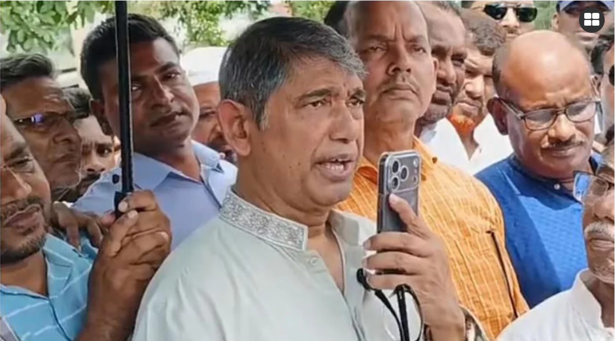 বহেড়াতৈল রেঞ্জ কর্মকর্তা এমরান আলীকে ‘২৪ ঘণ্টার মধ্যে ট্রান্সফার করবেন’, ফোন দিয়ে বললেন মন্ত্রী