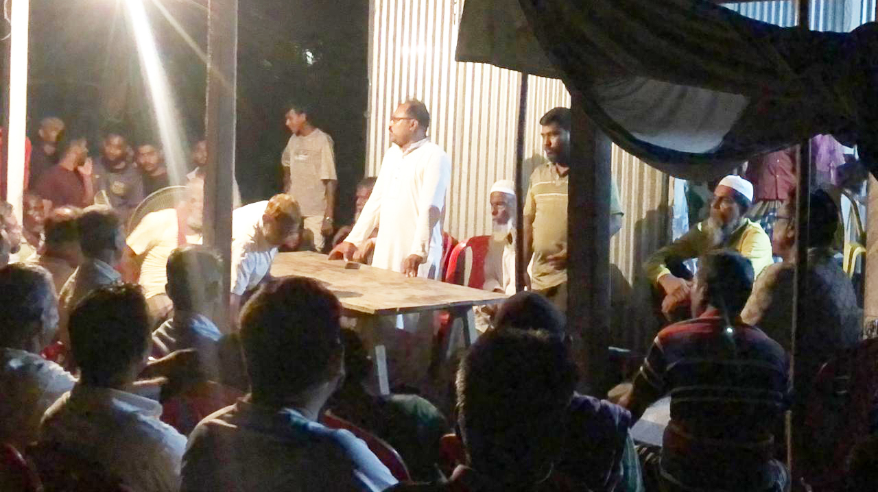 বাসাইলের কাশিলে বিএনপি নেতা দেওয়ান শহিদুলের উঠান বৈঠক