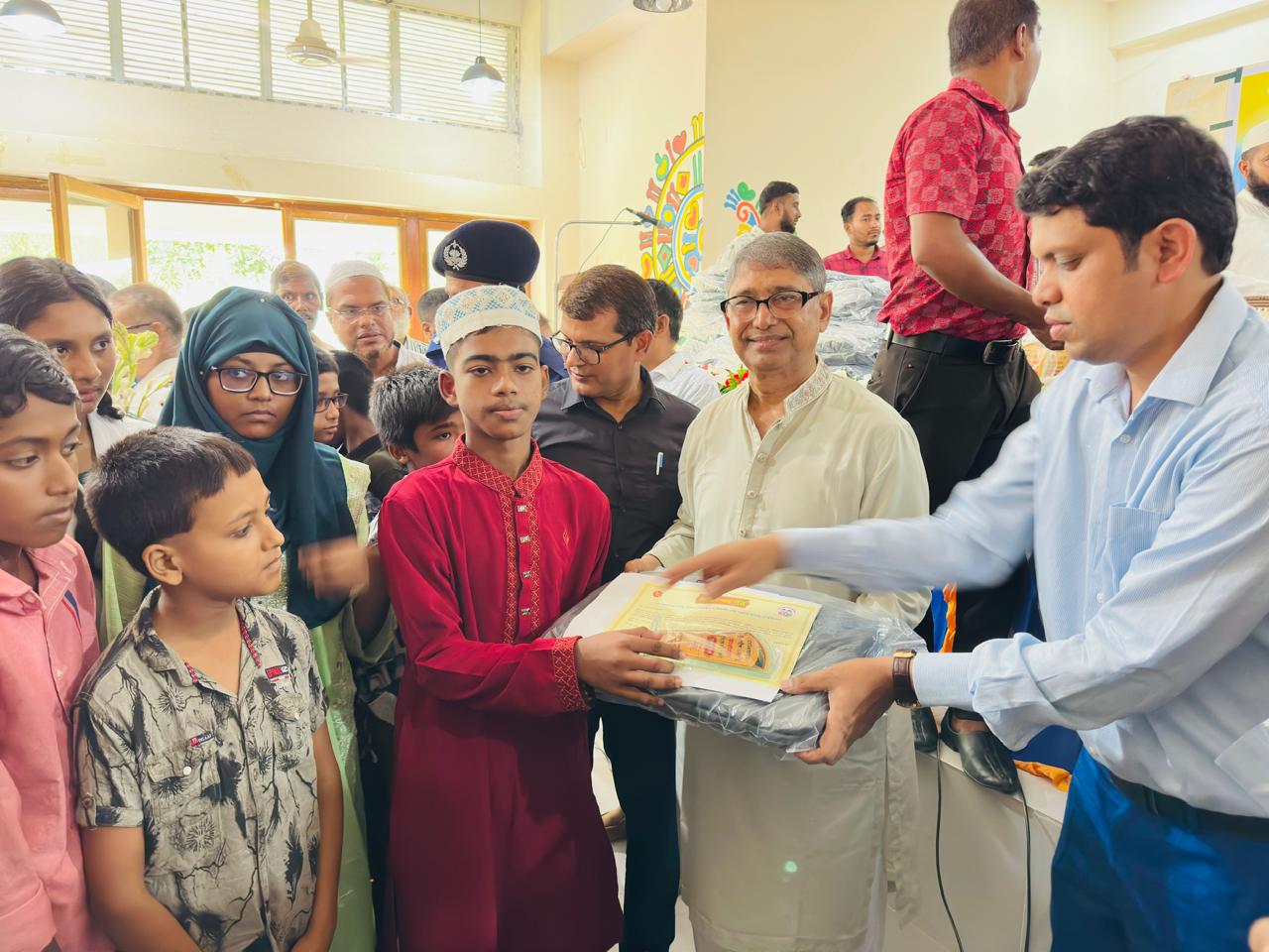 বাসাইলে বৃত্তিপ্রাপ্ত কৃতি শিক্ষার্থীদের সংবর্ধনা ও শিক্ষা উপকরণ বিতরণ