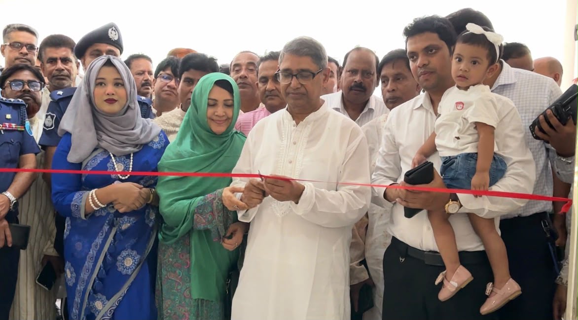বাসাইল উপজেলা প্রশাসনিক ভবন উদ্বোধন করলেন মুক্তিযুদ্ধবিষয়ক মন্ত্রী আহমেদ আযম খান