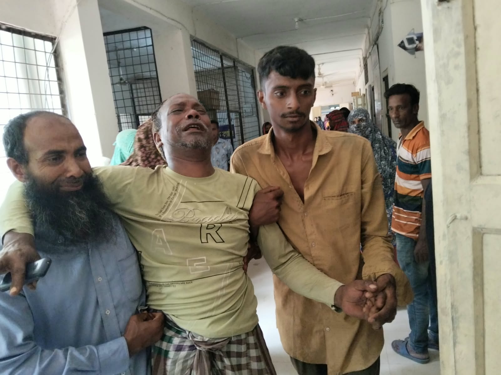 বাসাইলে কাজ করতে গিয়ে বিদ্যুৎস্পৃষ্ট হয়ে নির্মাণ শ্রমিকের মৃত্যু